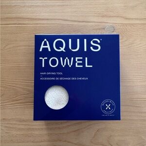 NWT Aquis Lisse Hair Towel